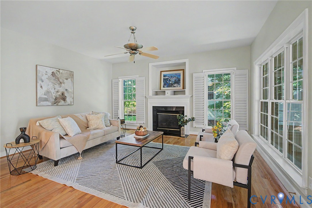 9366 Summer Oak Dr