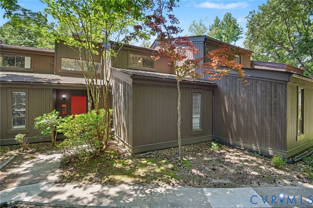9213 Groundhog Dr