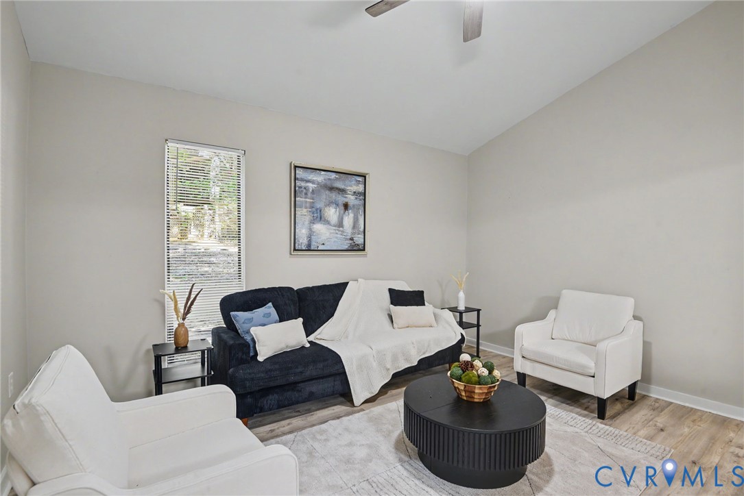 9213 Groundhog Dr