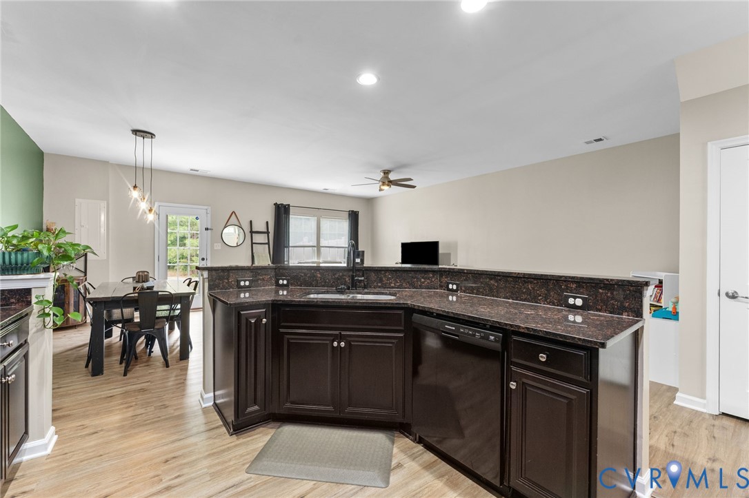 5112 Weatherby Dr