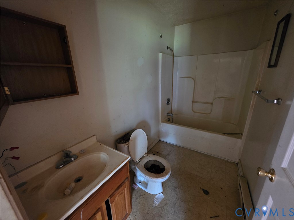 646 Valley Dr