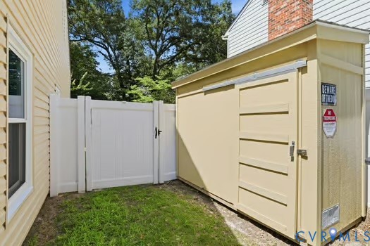 2804 Executive Dr