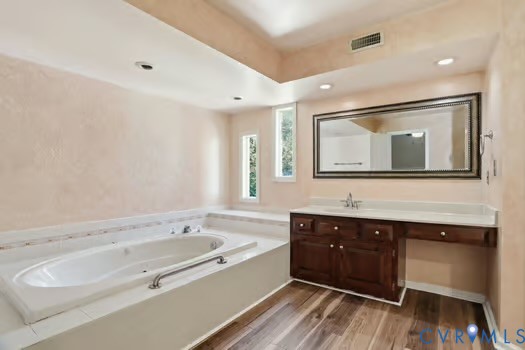 2804 Executive Dr