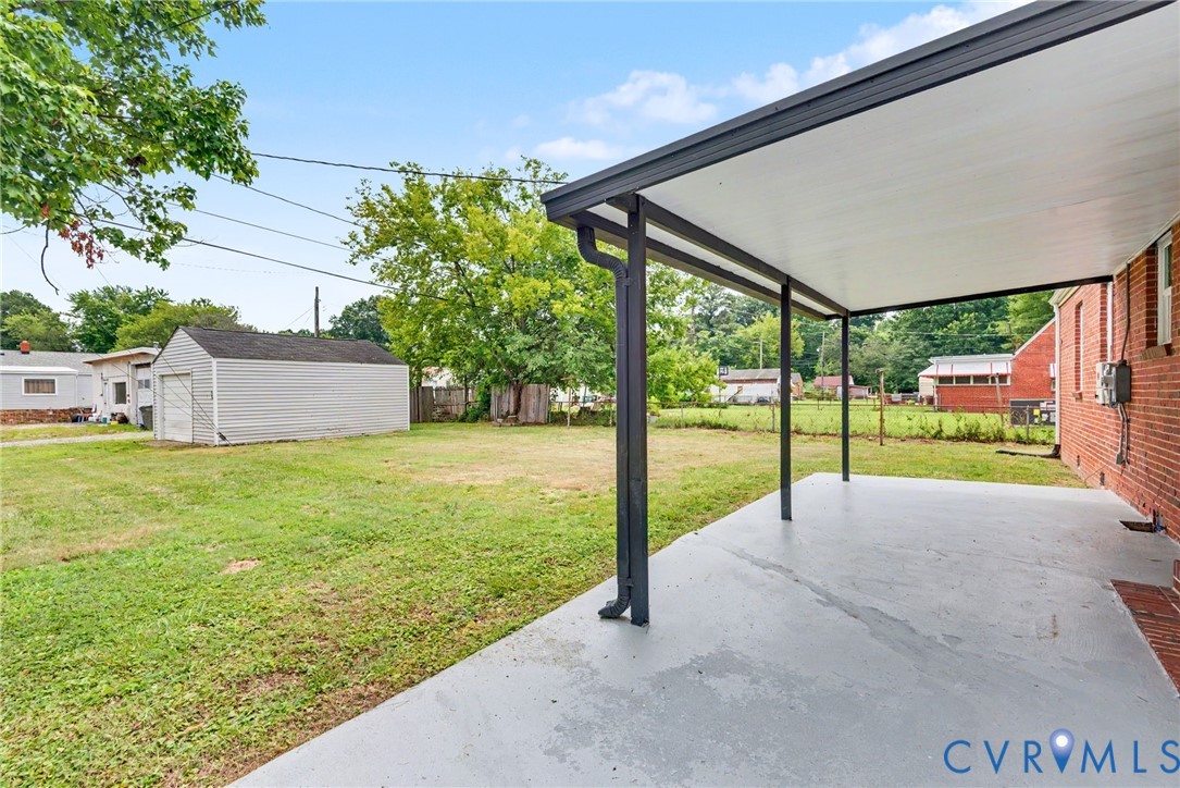 3424 Danbury Rd