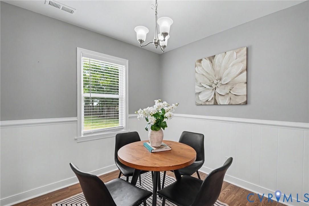 3424 Danbury Rd
