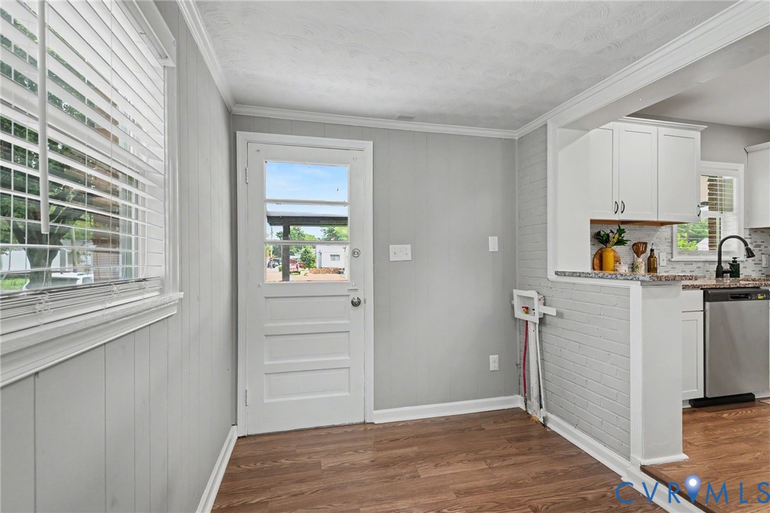 3424 Danbury Rd