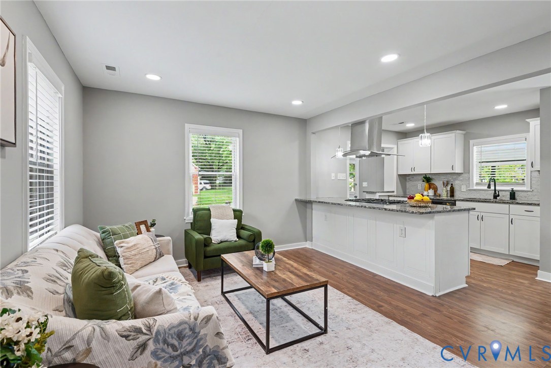 3424 Danbury Rd