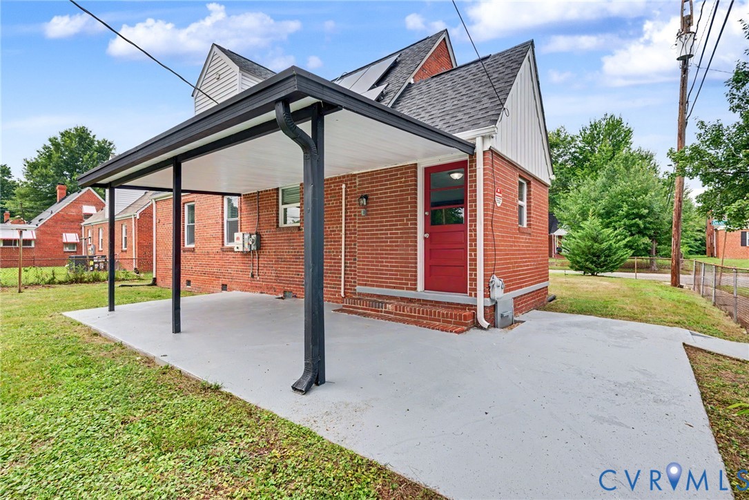 3424 Danbury Rd