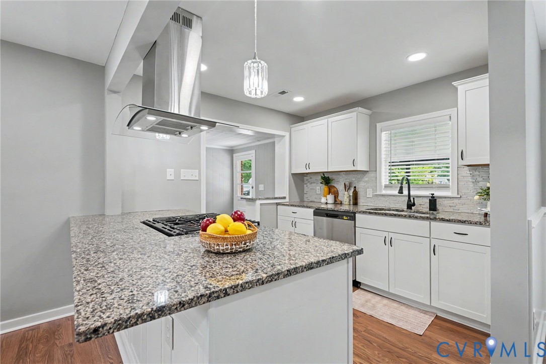 3424 Danbury Rd