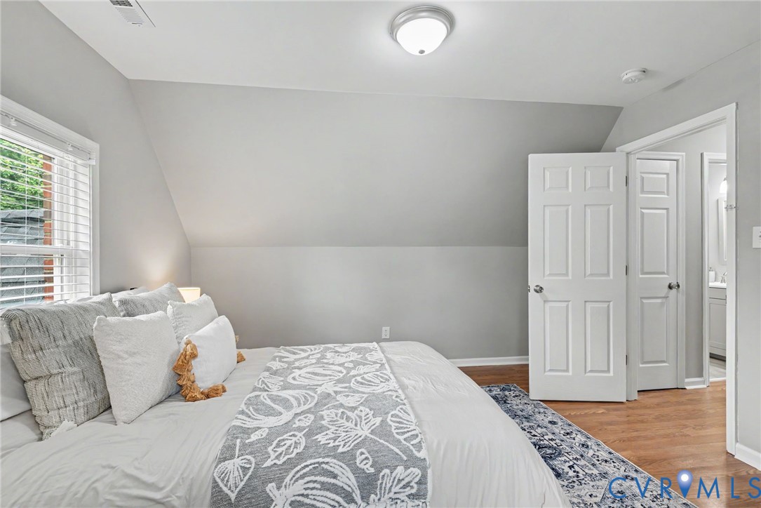 3424 Danbury Rd
