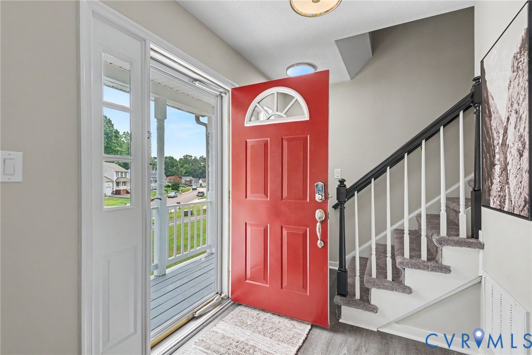 7906 Featherchase Pl