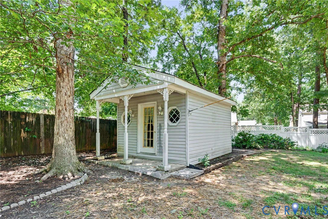 7530 Robinwood Ct