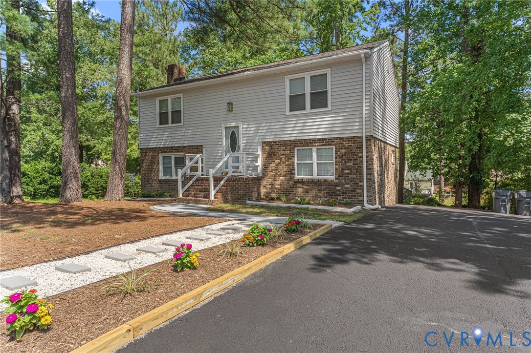 801 Adkins Rd