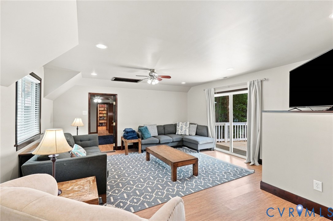 7266 Trimiew Estate Ln