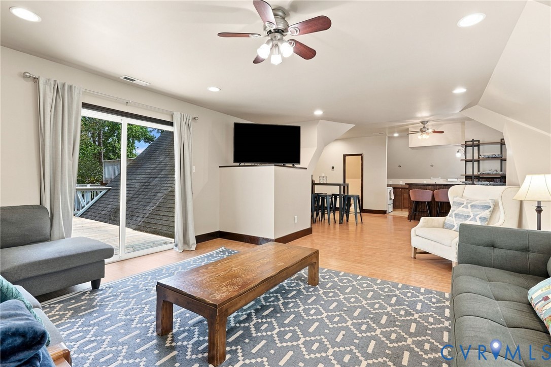 7266 Trimiew Estate Ln