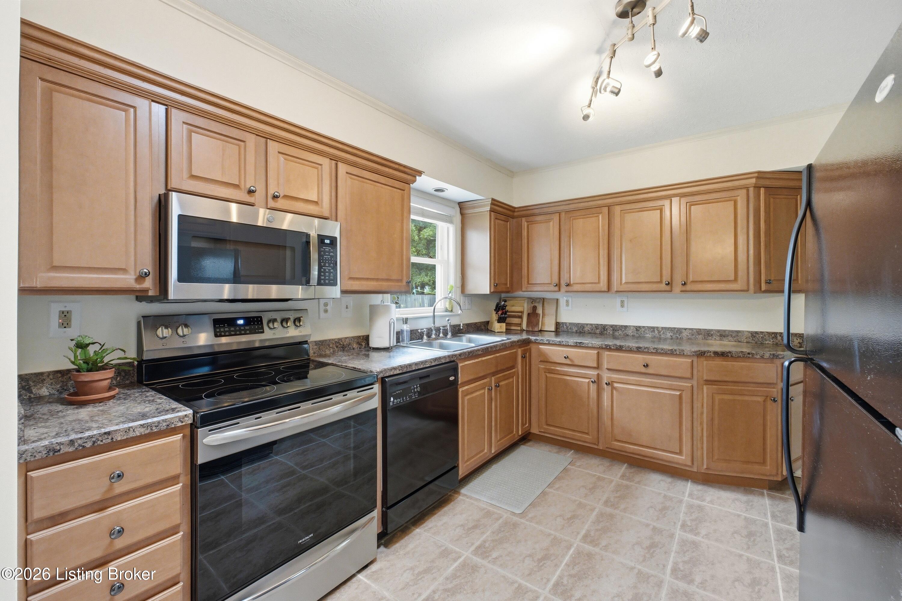 206 Dorchester Rd