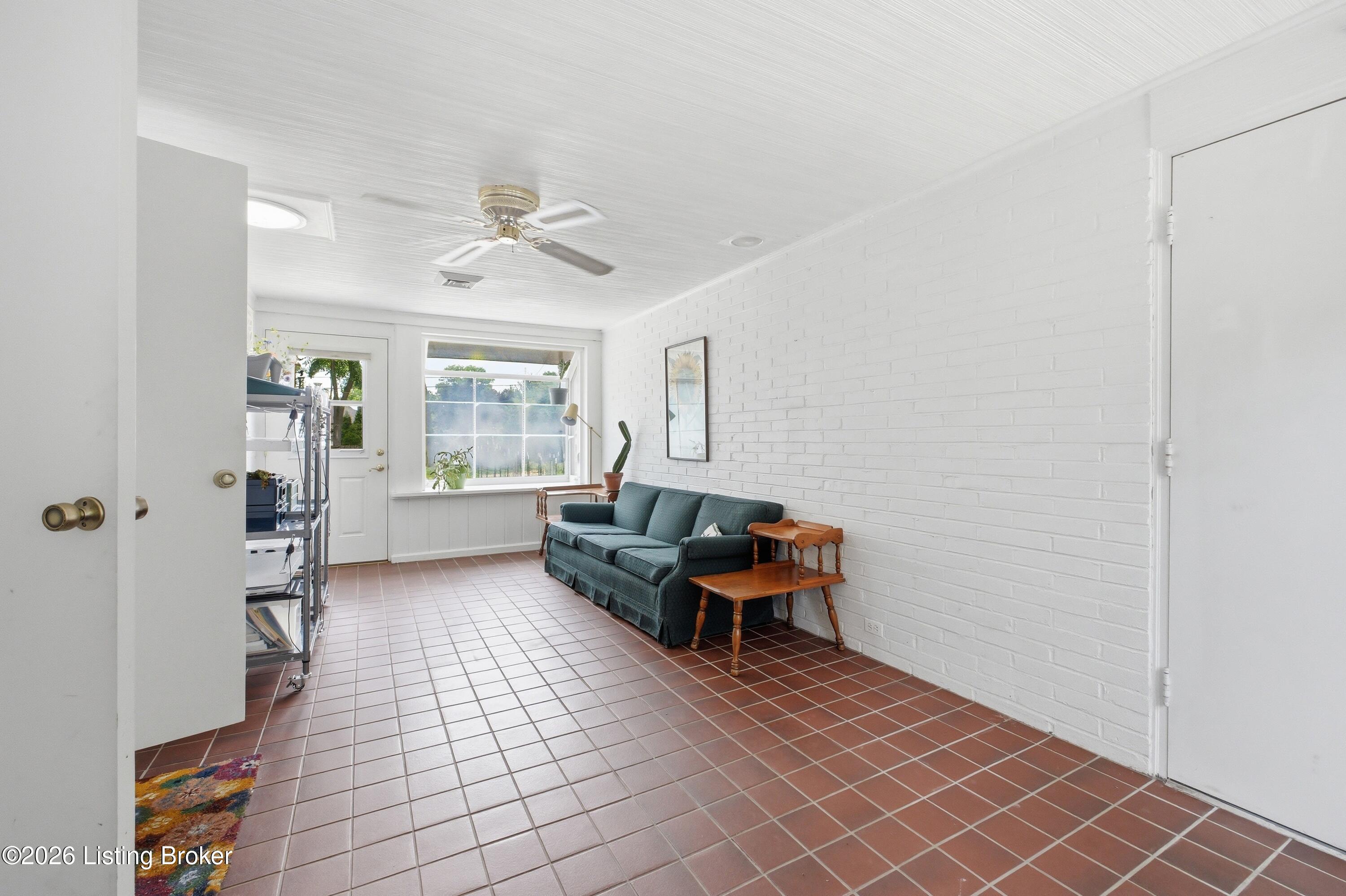 206 Dorchester Rd