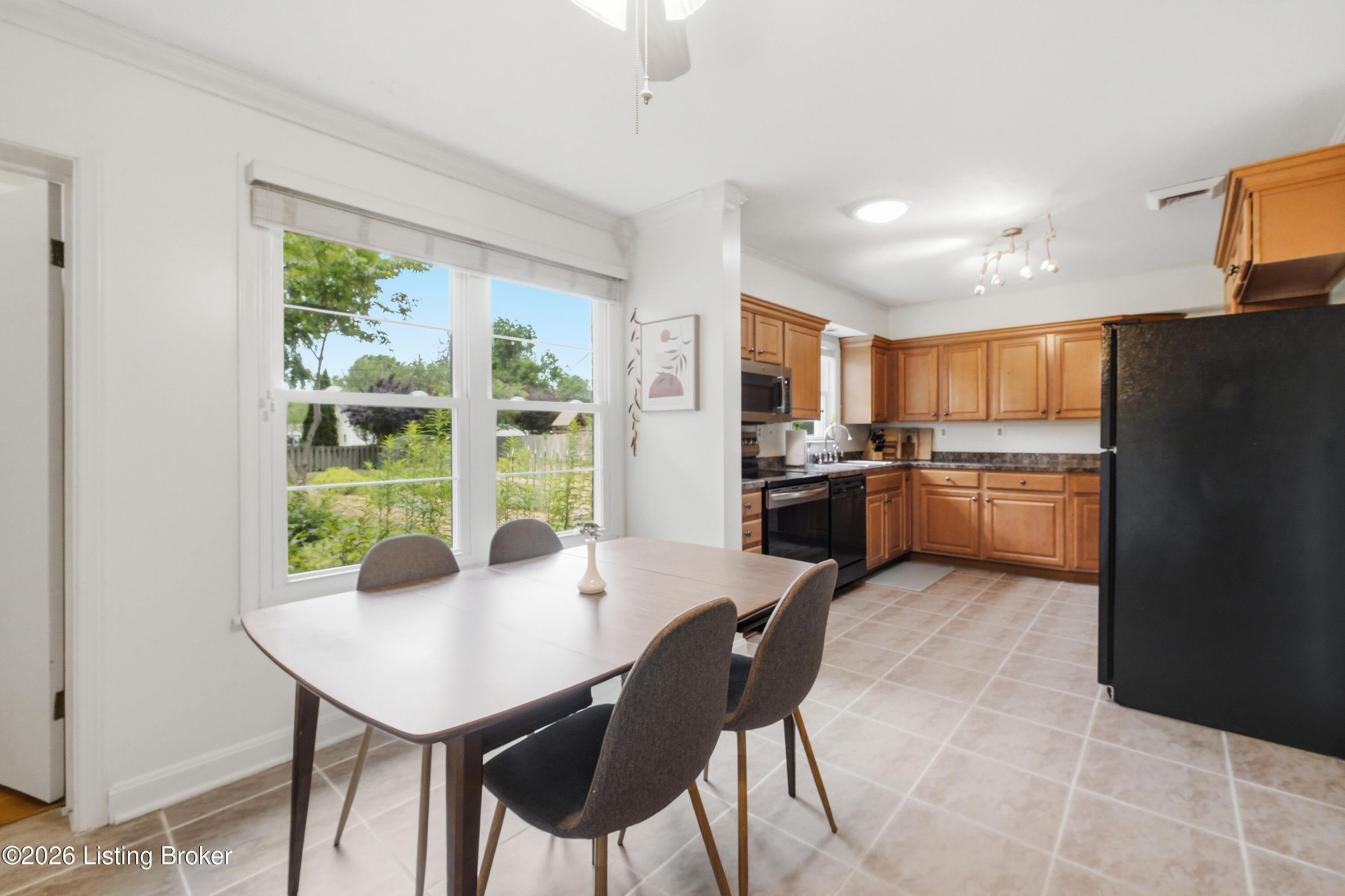 206 Dorchester Rd