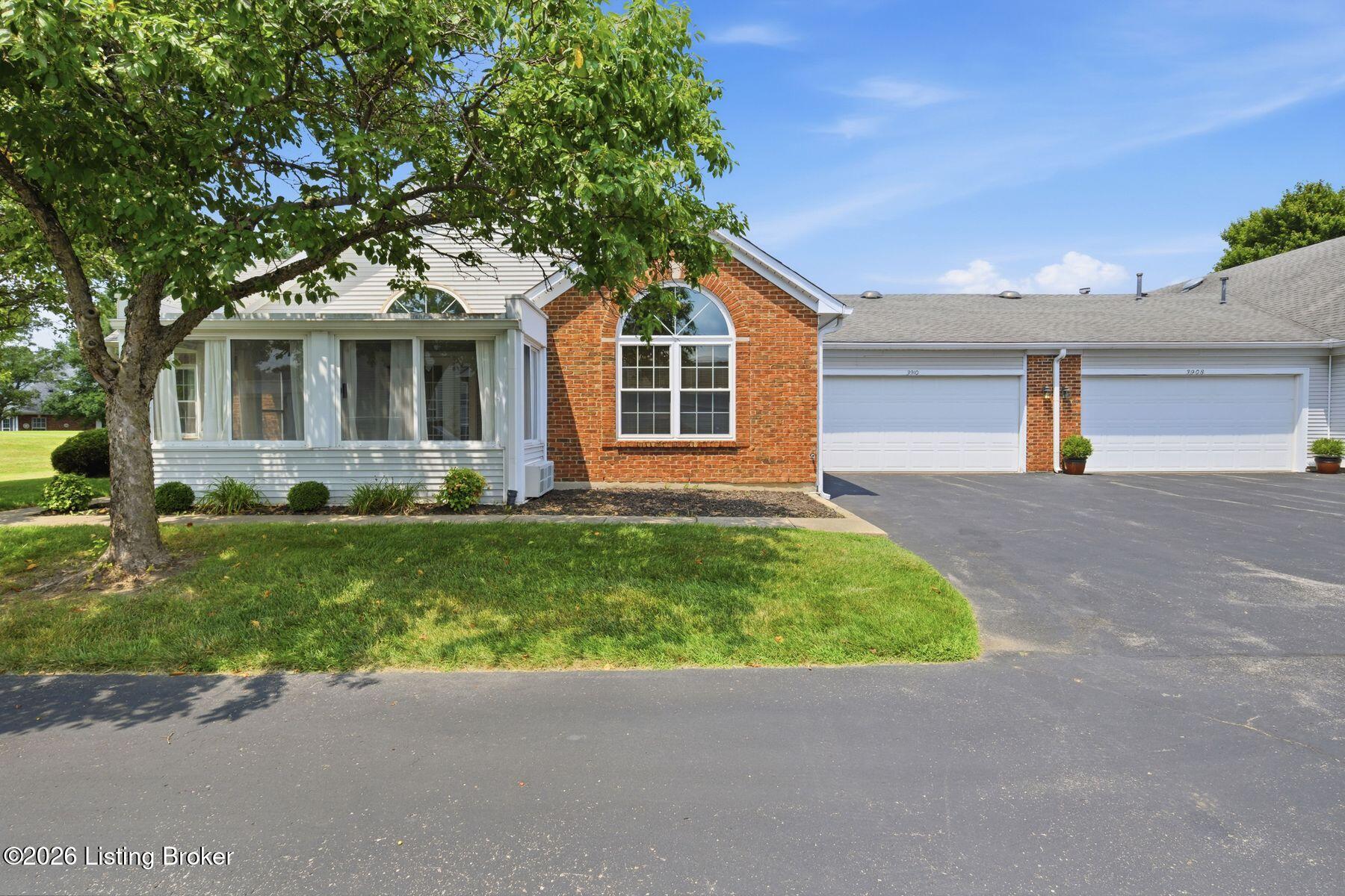 3910 Village Green Dr