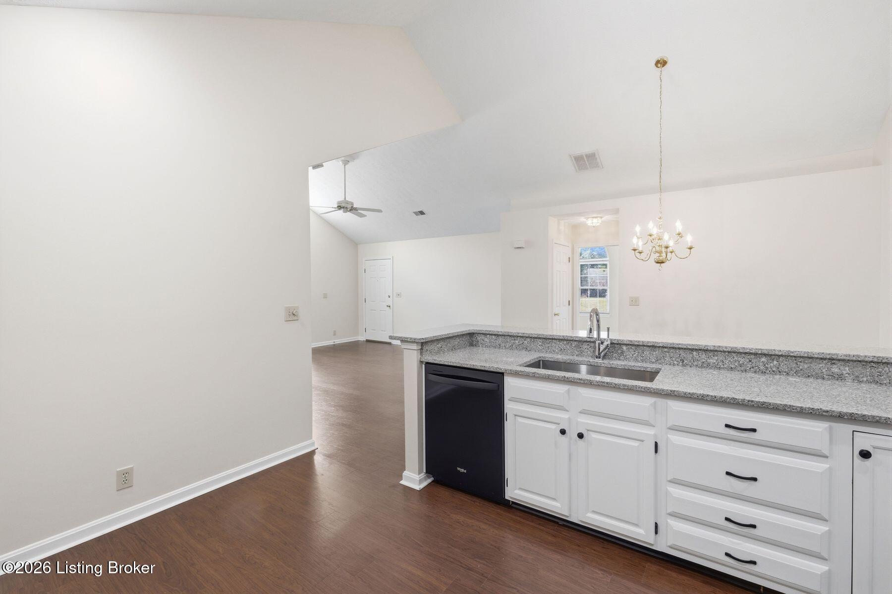 3910 Village Green Dr