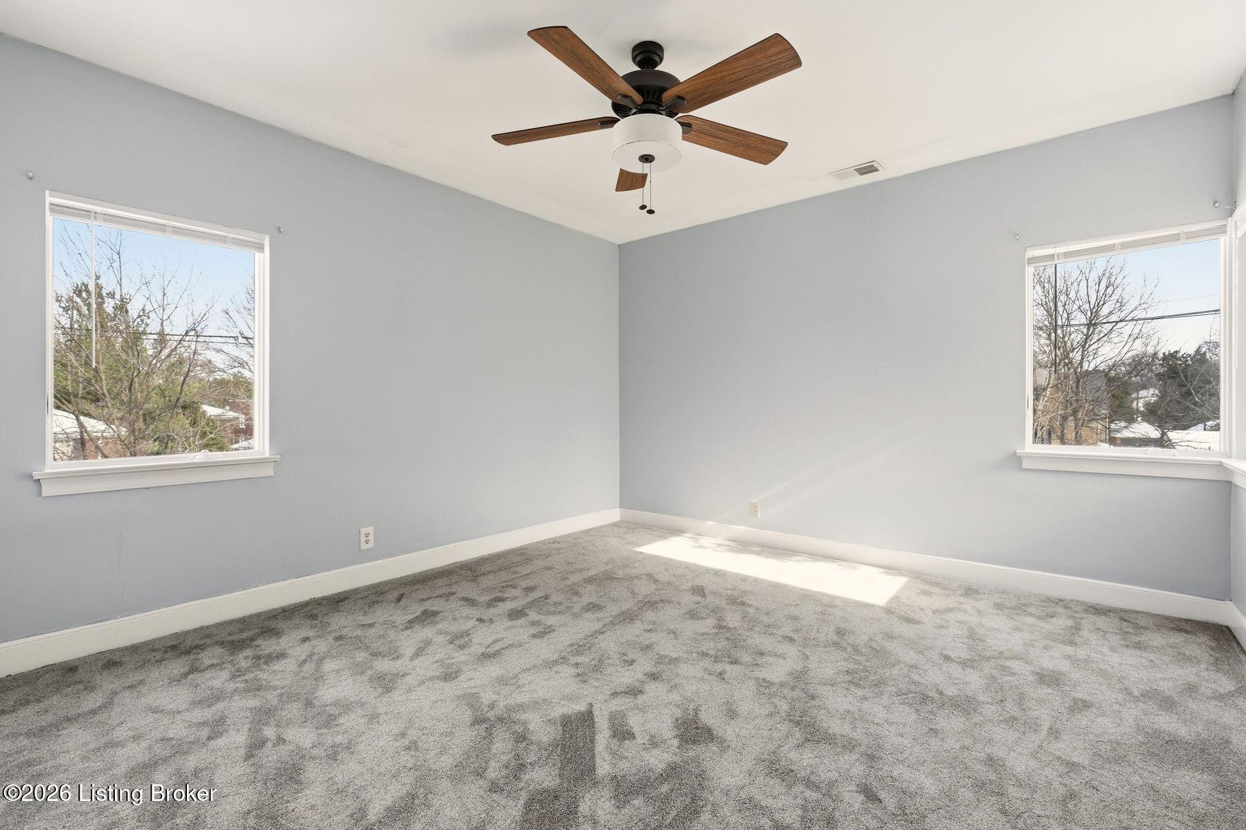2126 Village Dr 5