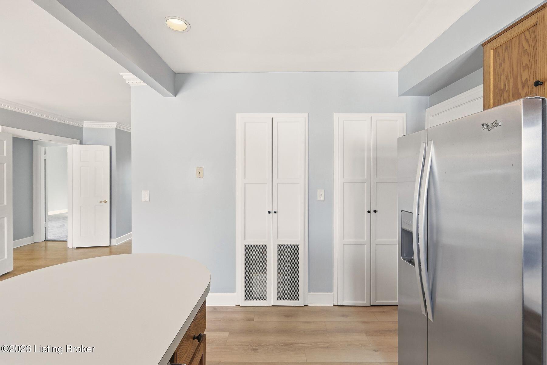 2126 Village Dr 5