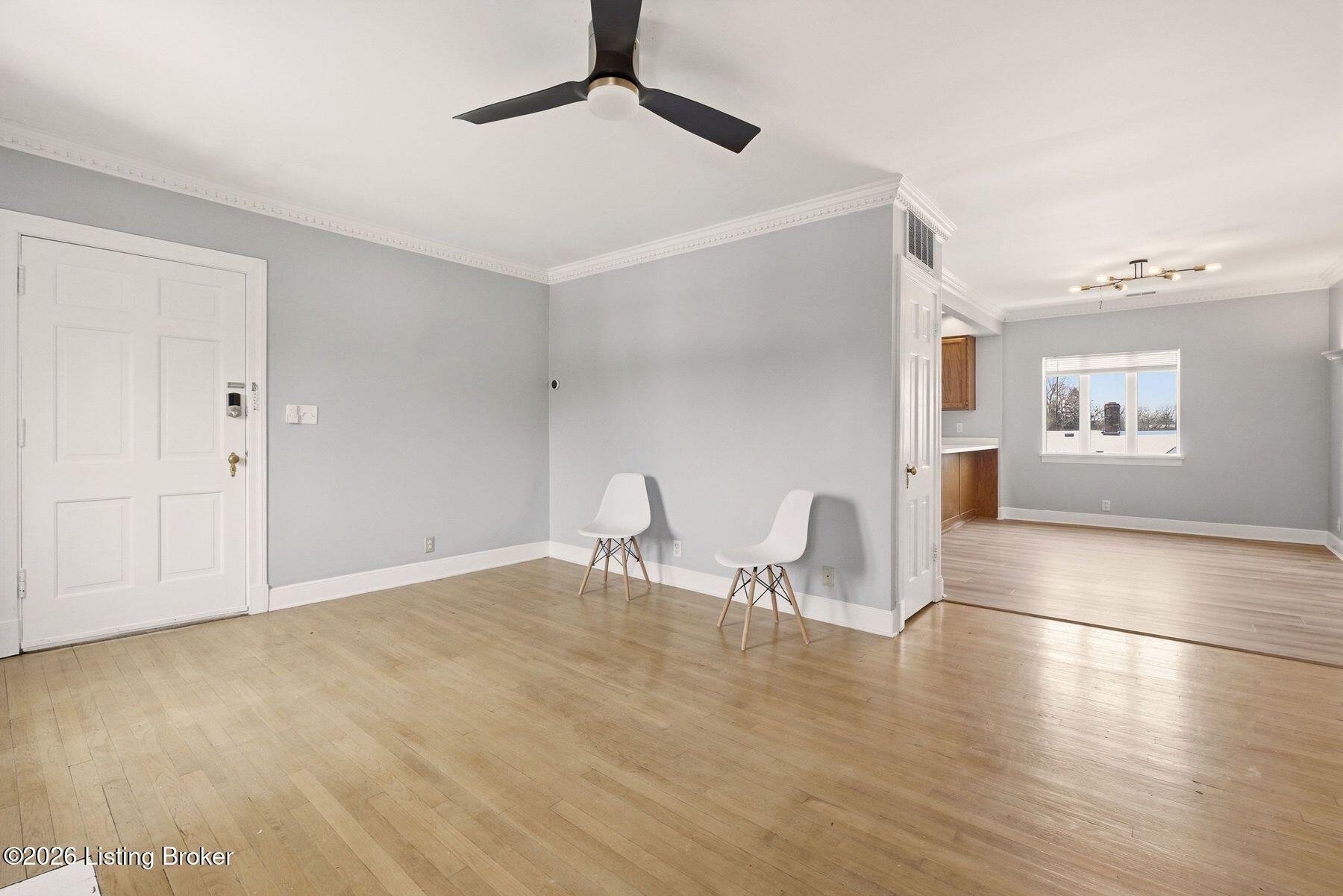 2126 Village Dr 5