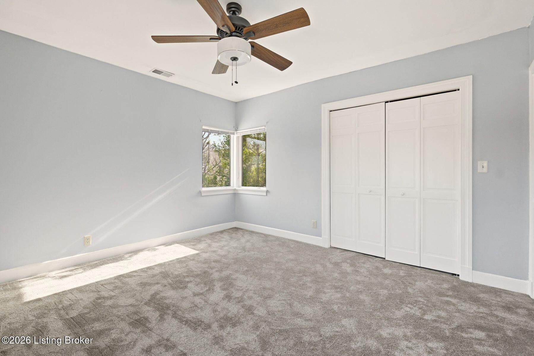 2126 Village Dr 5