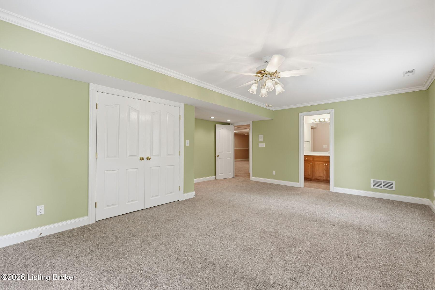 8618 Westover Dr