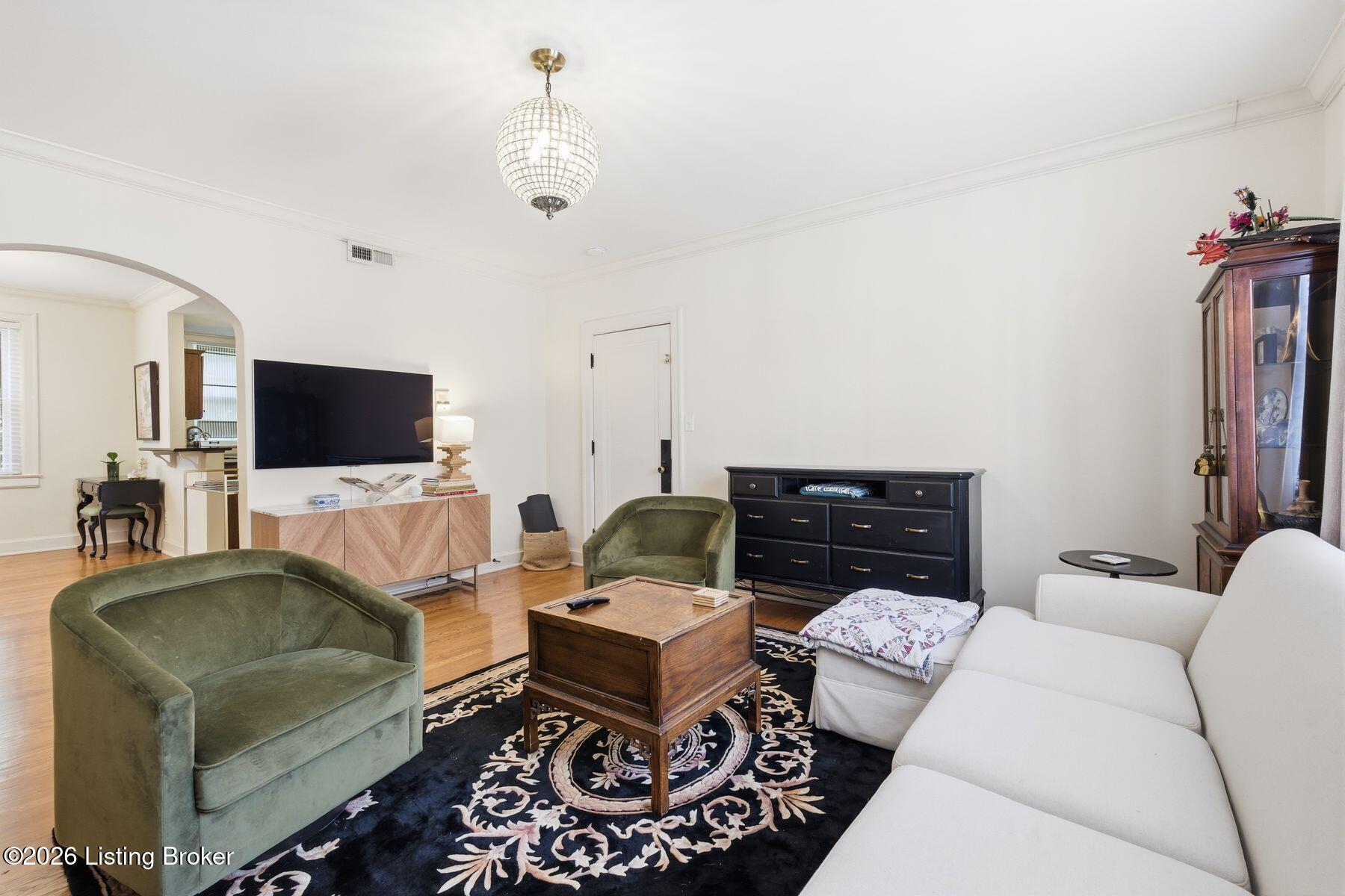1601 Spring Dr 10