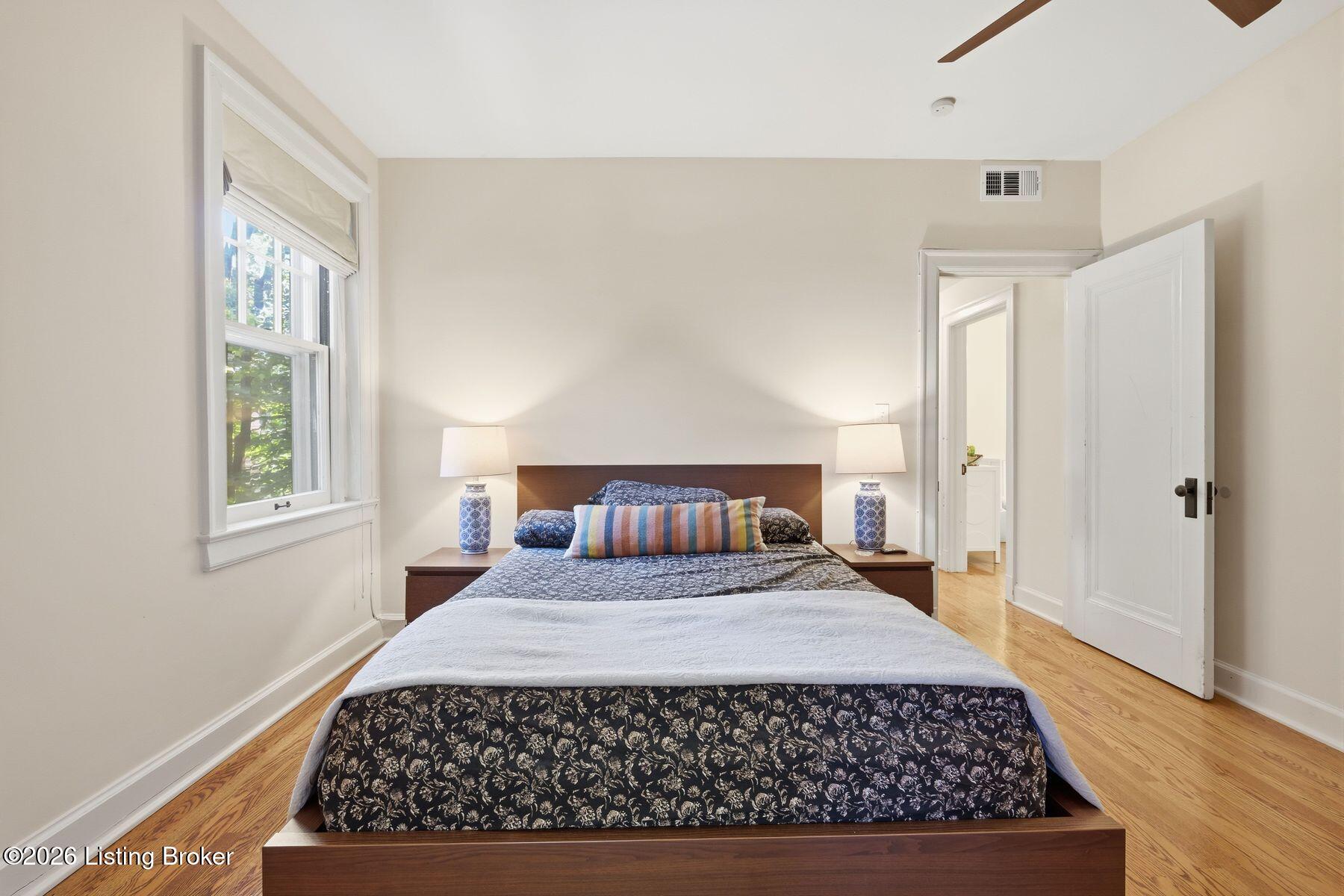 1601 Spring Dr 10
