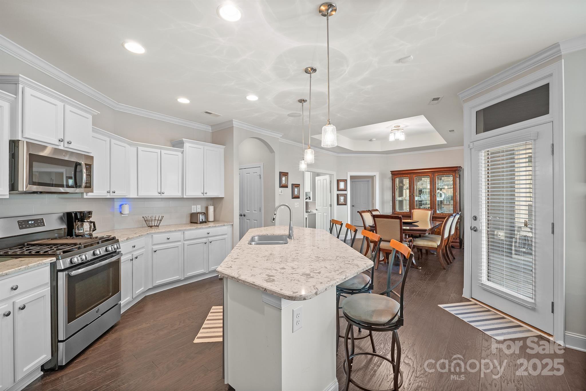 9113 Meadowmist Lane