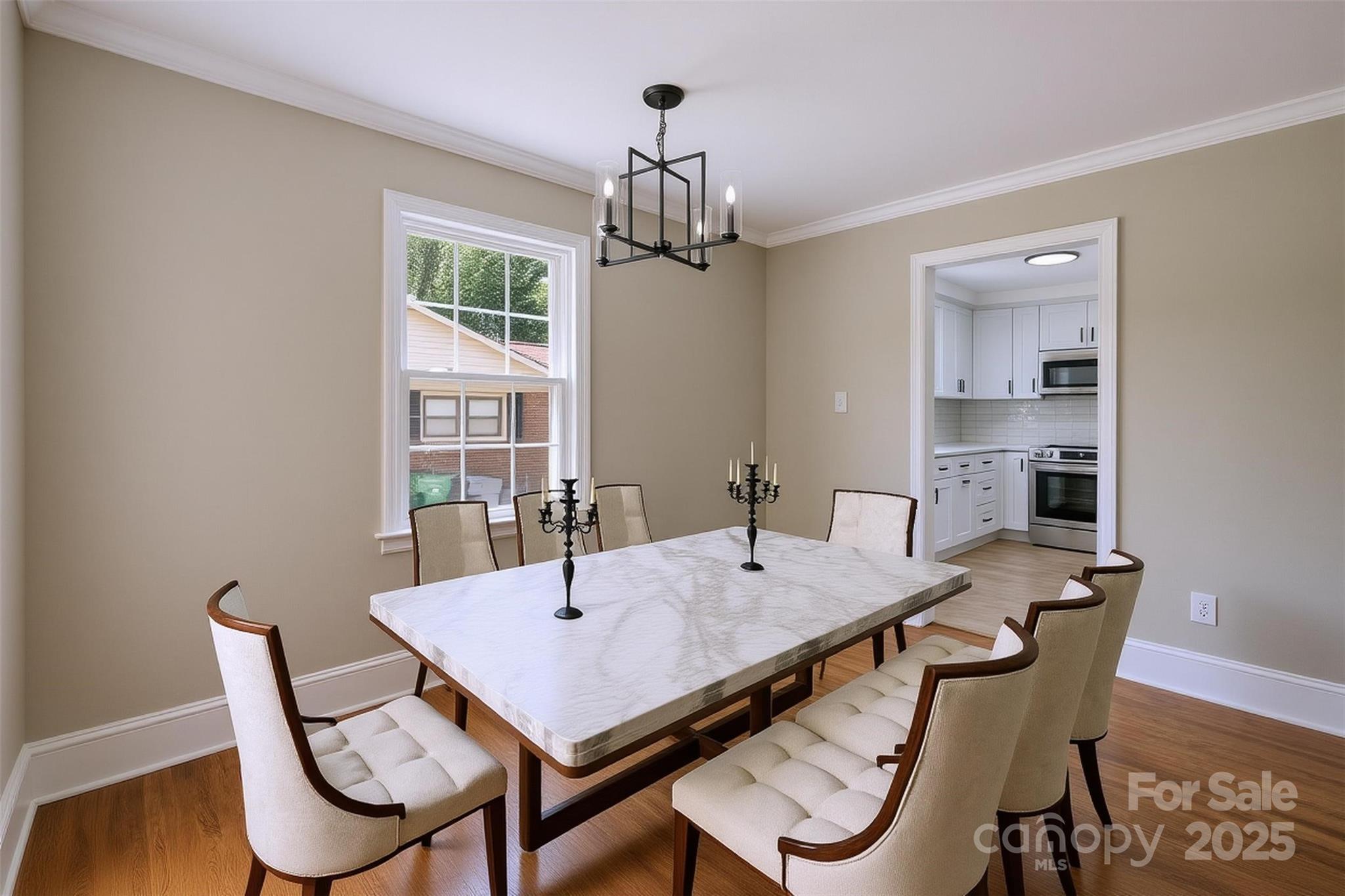 1123 Norland Road