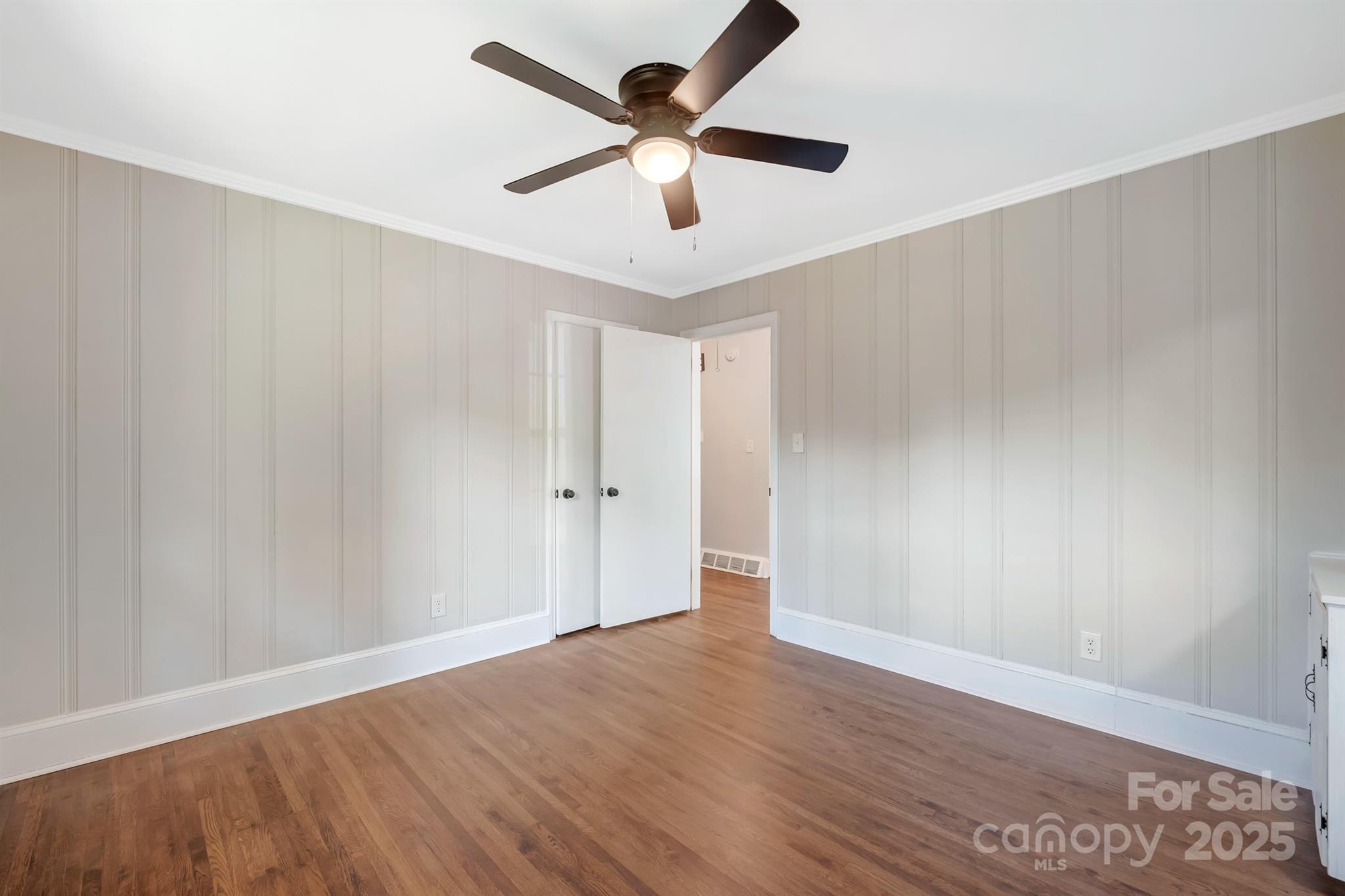 1123 Norland Road