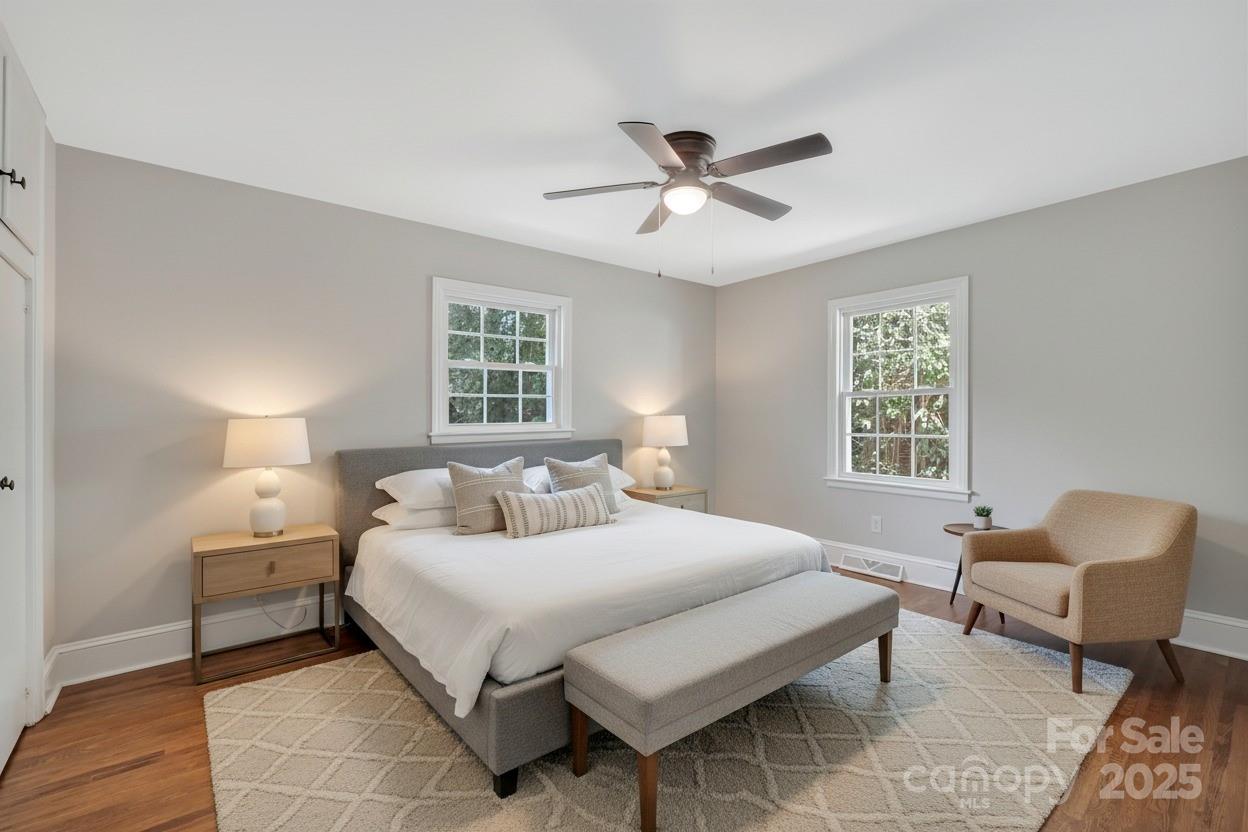 1123 Norland Road