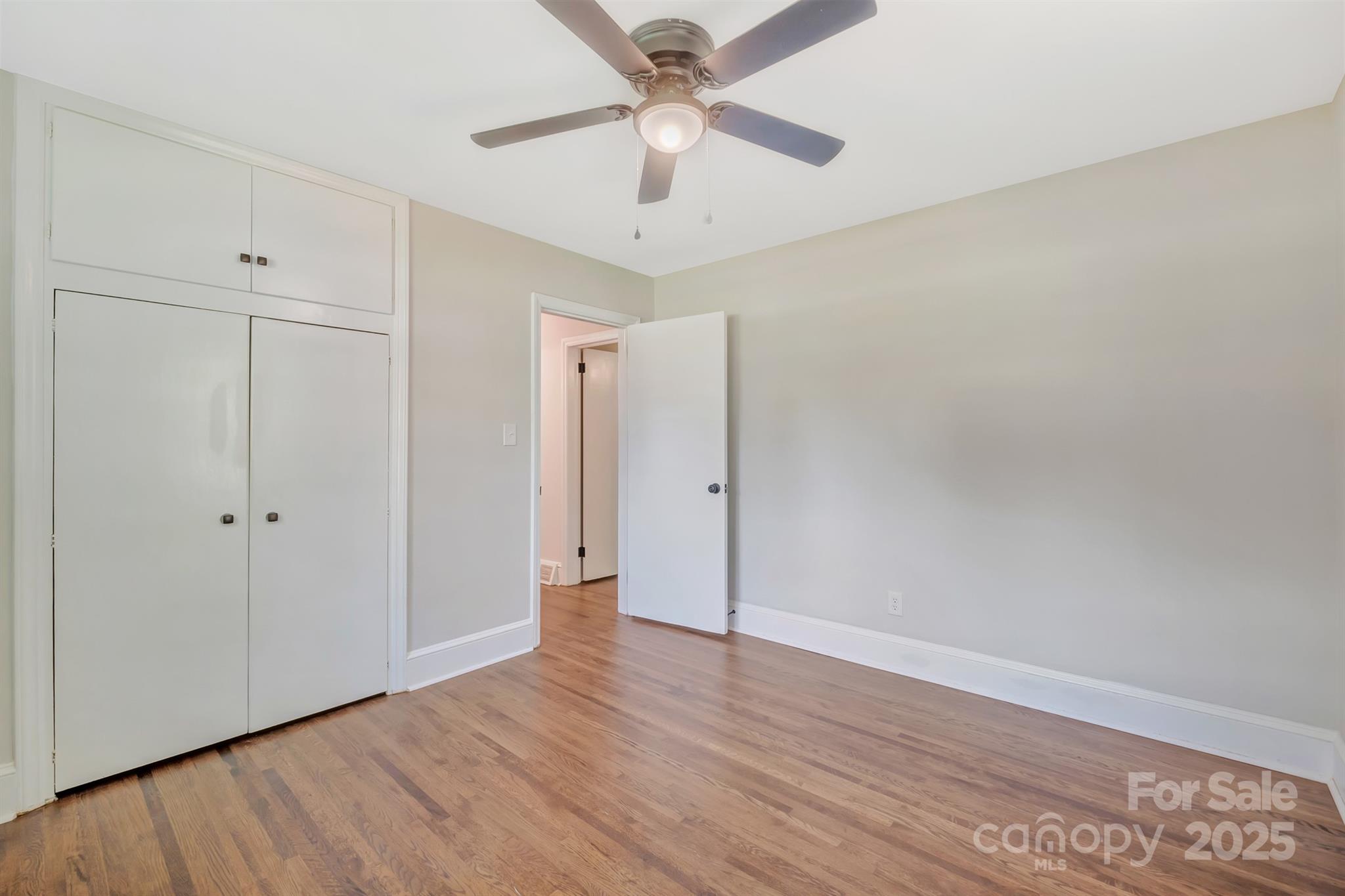 1123 Norland Road