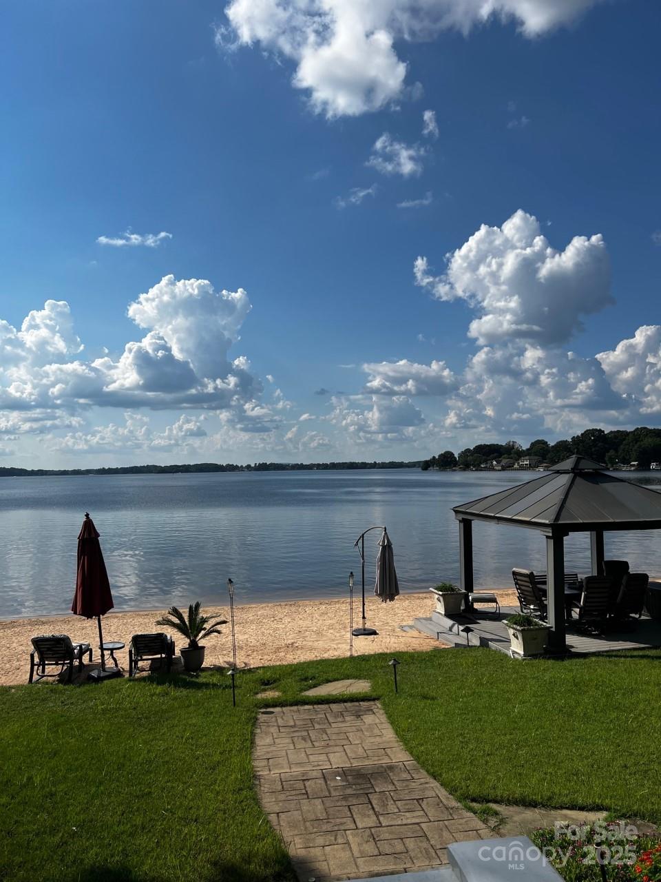 7201 Windaliere Drive