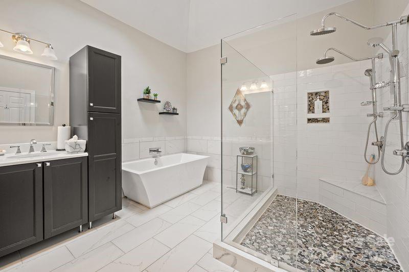 17426 Springwinds Drive Unit: 122