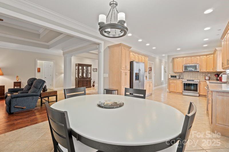 17426 Springwinds Drive Unit: 122