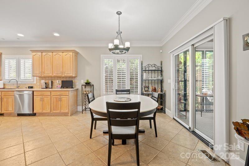 17426 Springwinds Drive Unit: 122