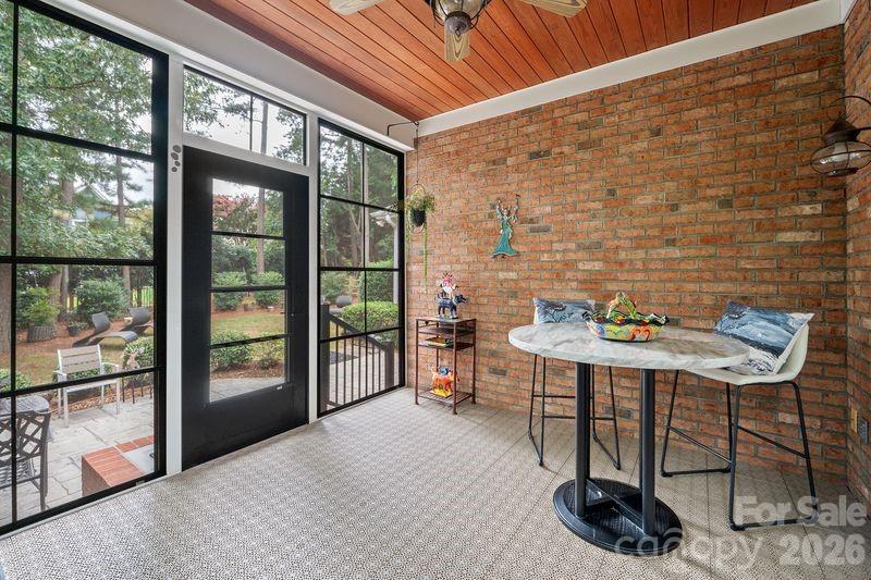 17426 Springwinds Drive Unit: 122