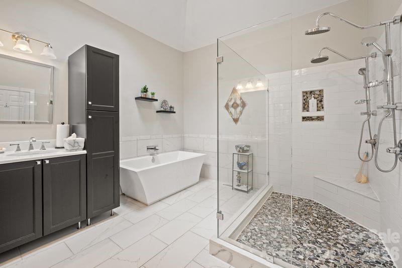 17426 Springwinds Drive Unit: 122