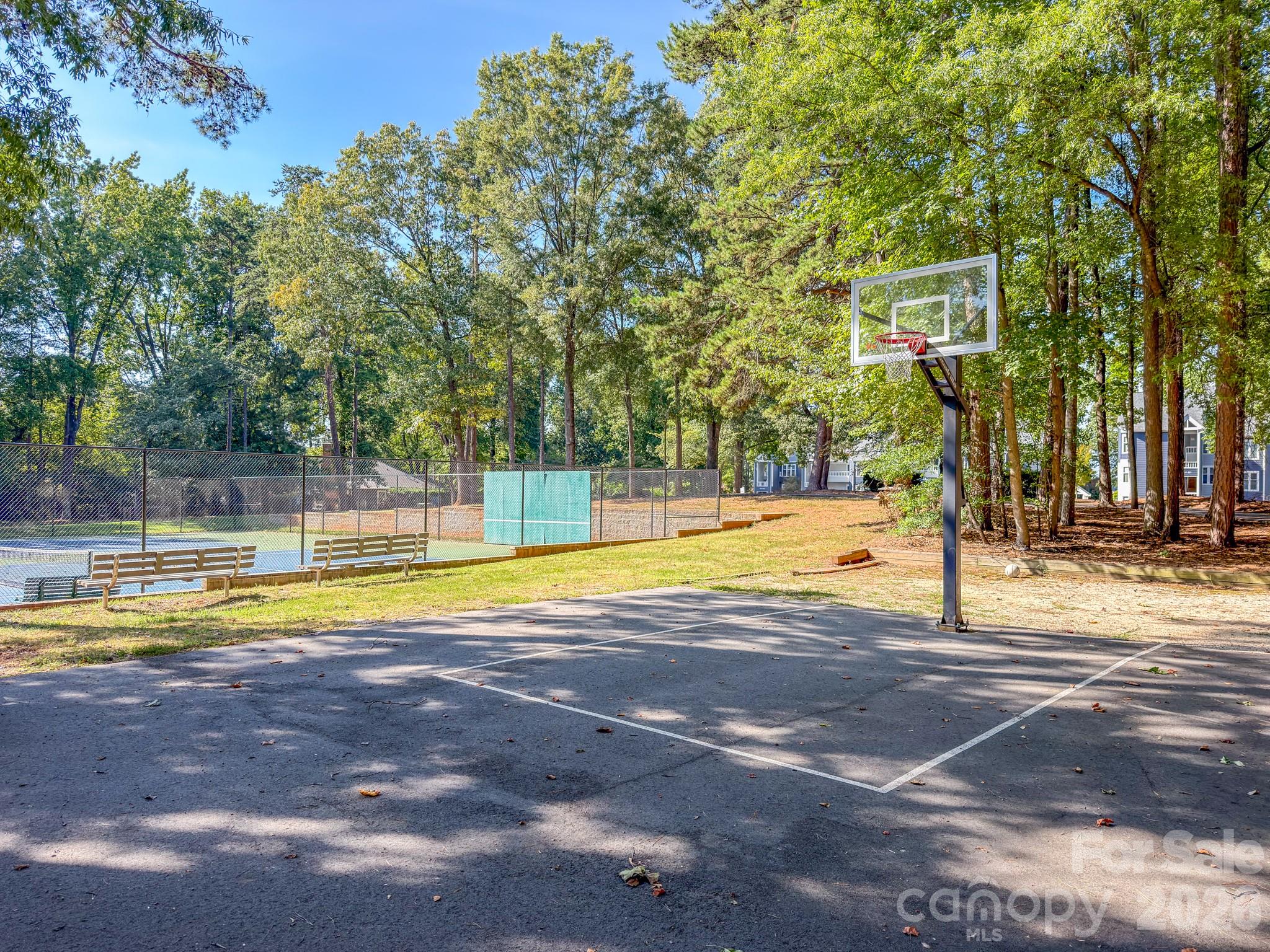 327 Northwest Drive