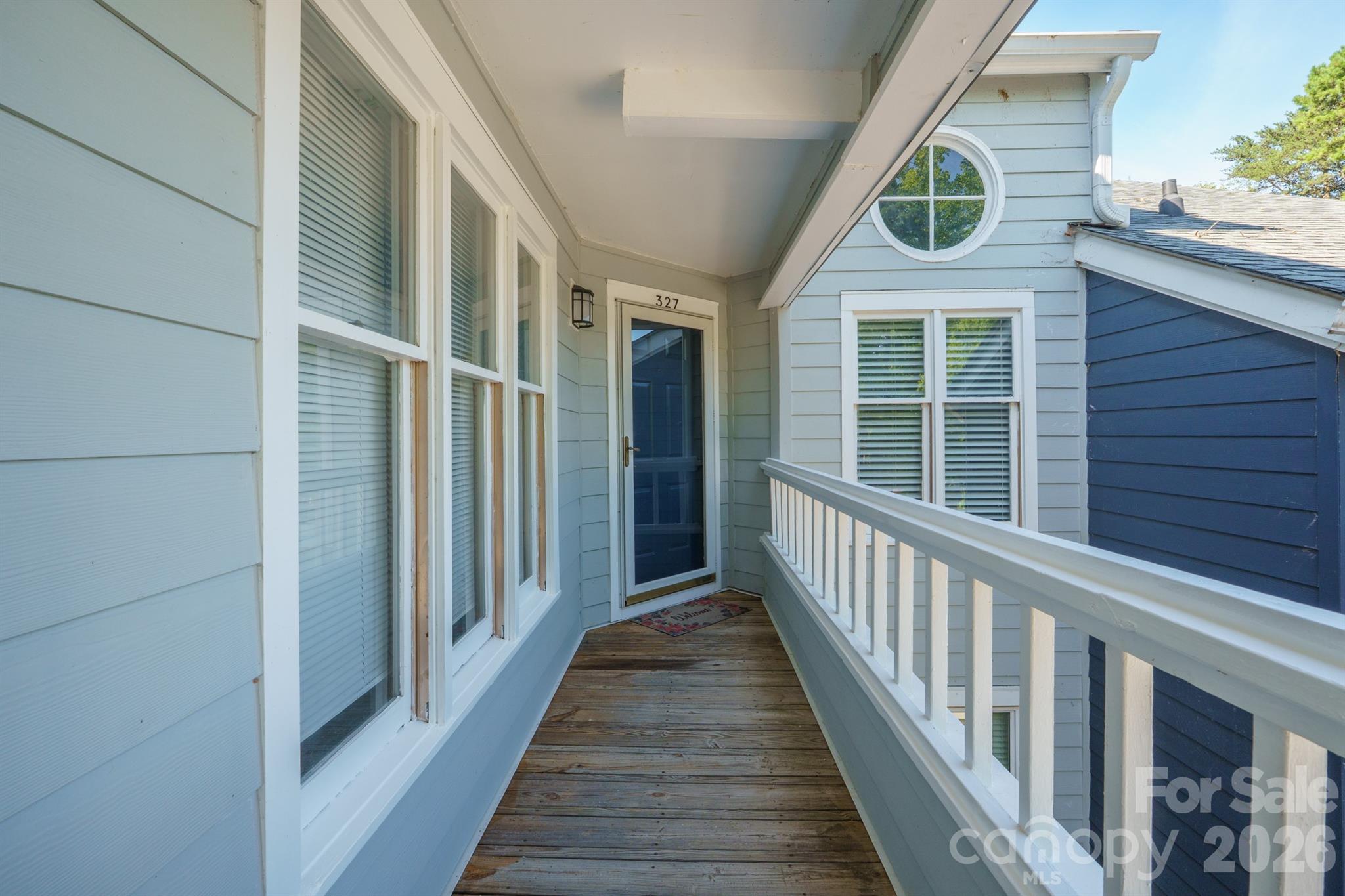327 Northwest Drive