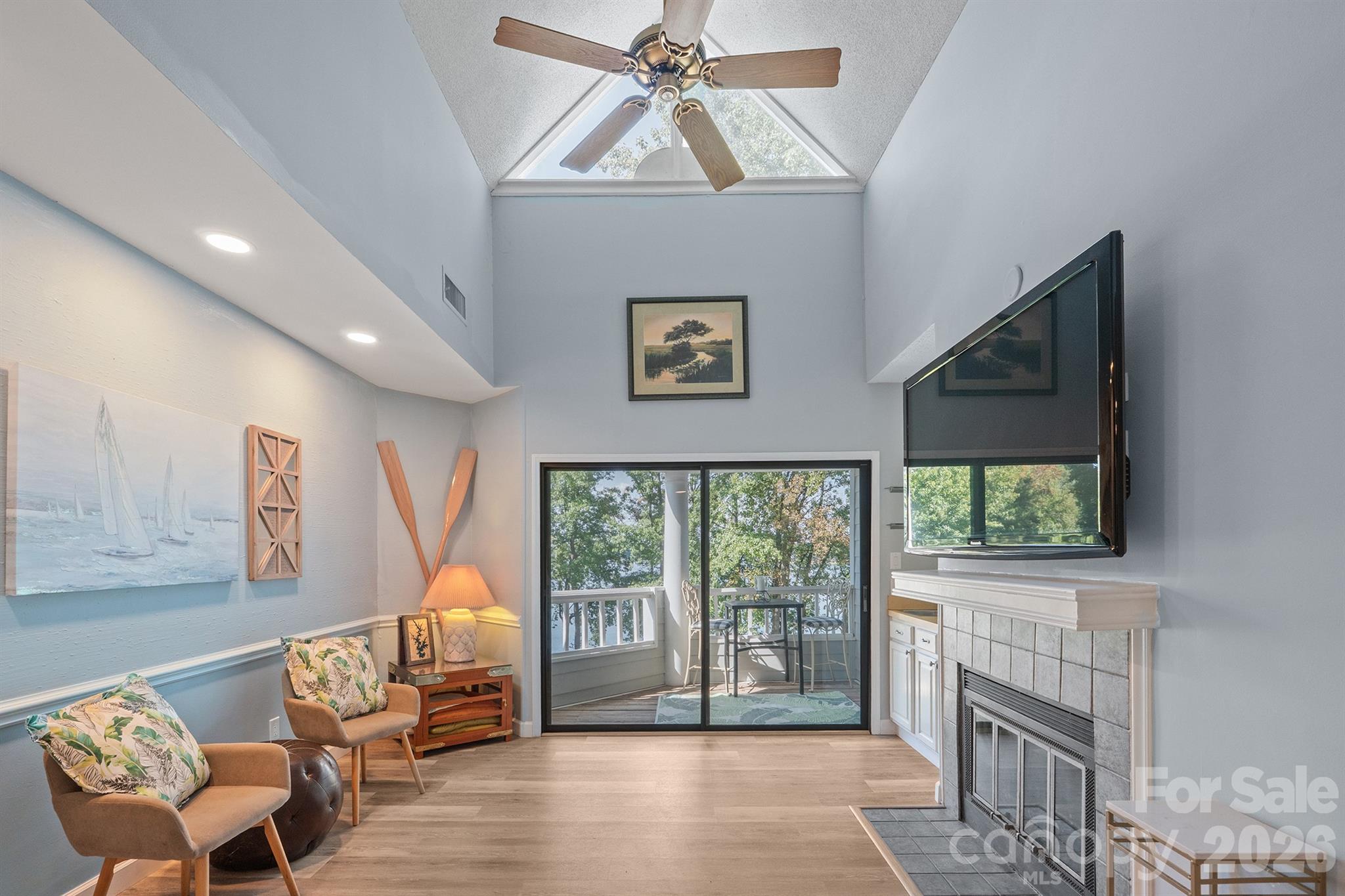 327 Northwest Drive