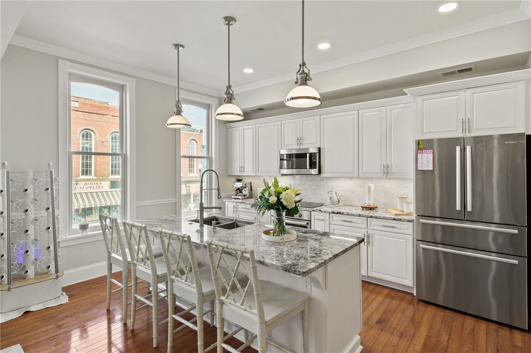 114-116 Main Street 114