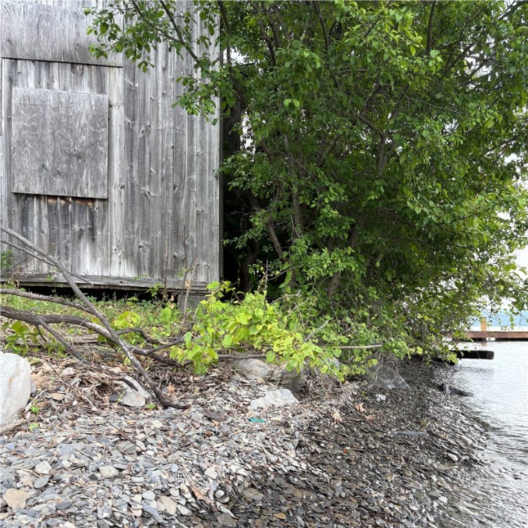 11 Red Cedar Falls Lane