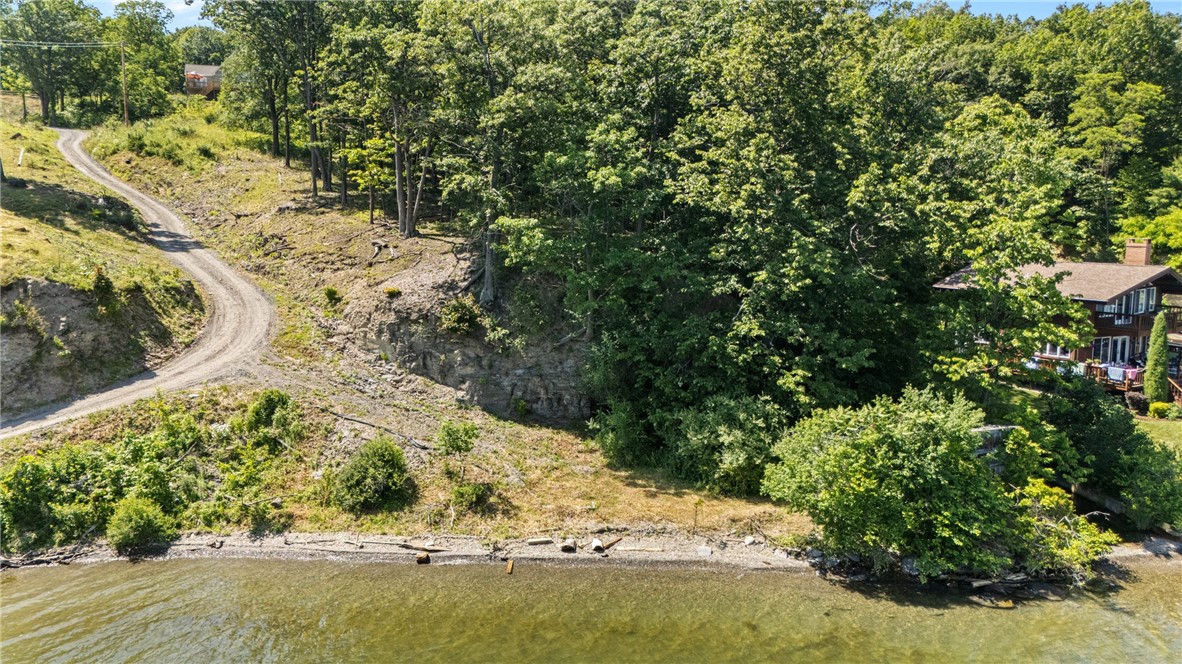 11 Red Cedar Falls Lane