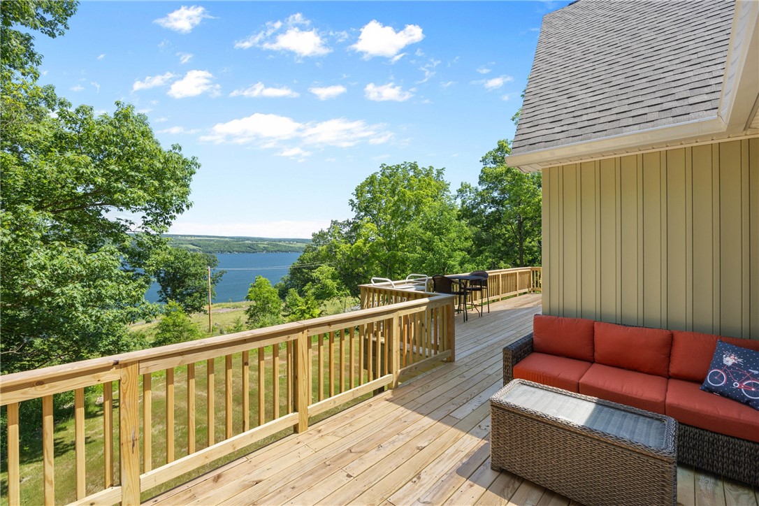 8 Red Cedar Falls Lane