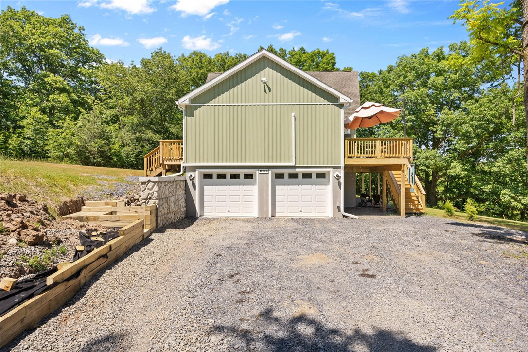 8 Red Cedar Falls Lane